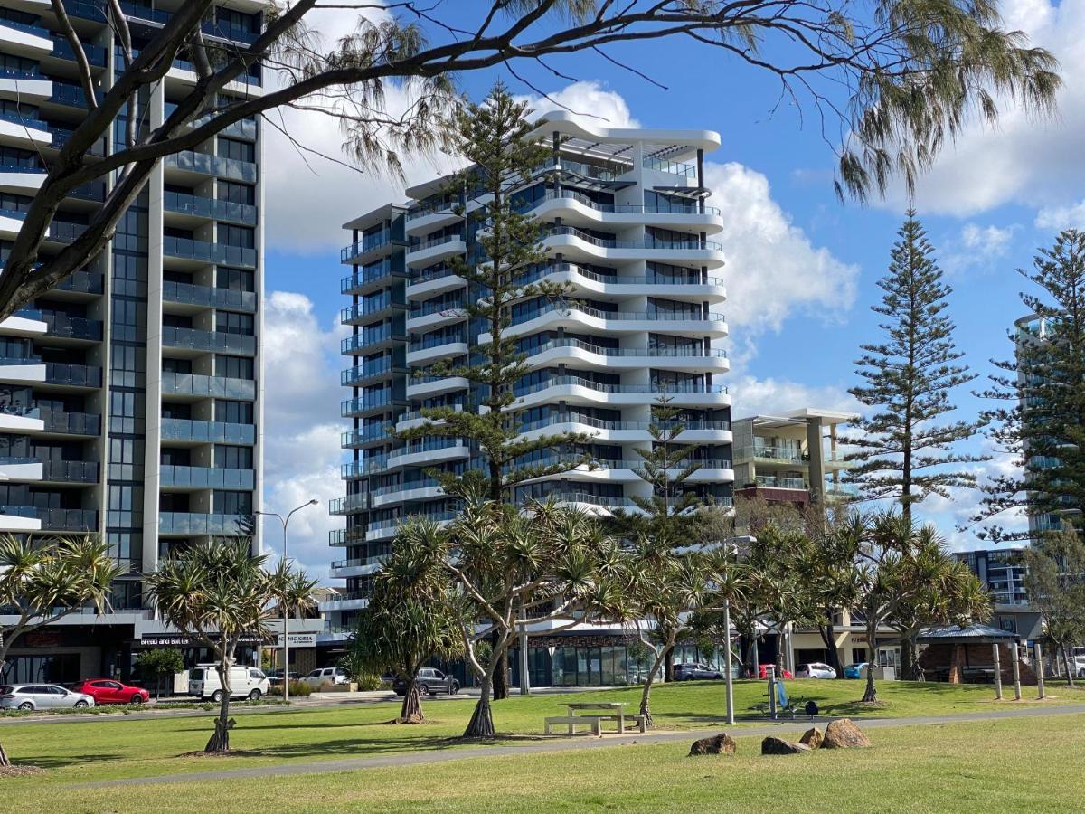 X Kirra Apartments Gold Coast Esterno foto